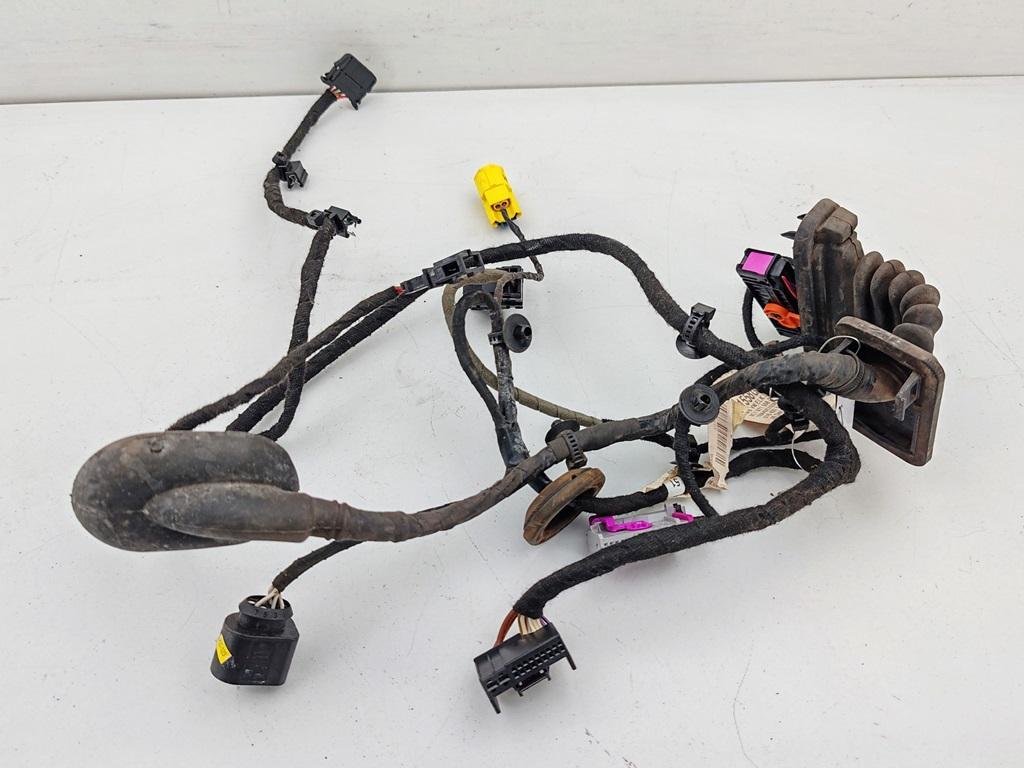 дверная проводка Volkswagen Passat B6 2005, 1.9 л., дизель, МКПП, красный, седан, 3C1971121R