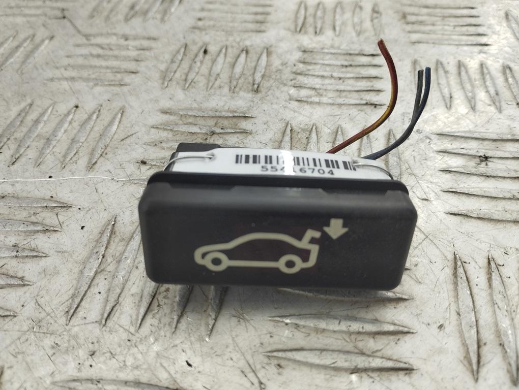 кнопка открытия багажника BMW 7 E65/E66 2004, 3.0 л., дизель, АКПП, чёрный, седан, 8375580