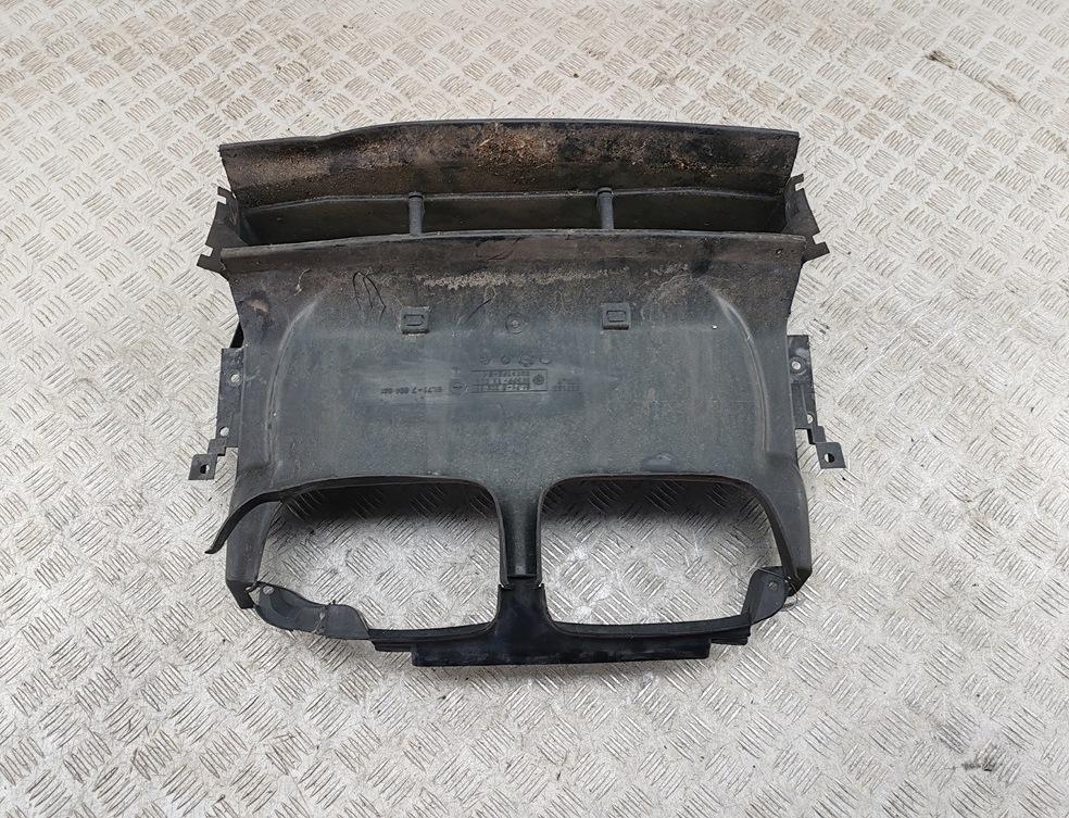 воздуховод BMW 3 E46 2002, 2.2 л., бензин, МКПП, серый, седан, 8202831