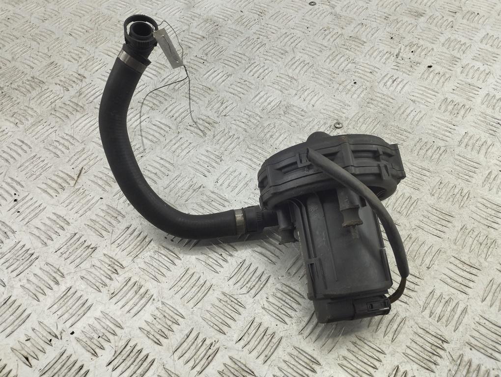 насос продувки катализатора BMW 3 E46 2001, 1.9 л., бензин, МКПП, зелёный, универсал, 72216676