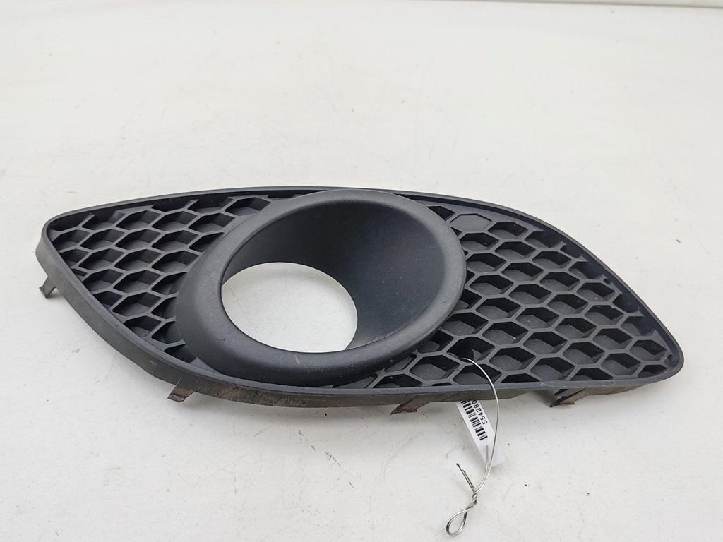 рамка фары противотуманной правой Opel Zafira B 2009, 1.7 л., дизель, МКПП, синий, минивэн, 13247323
