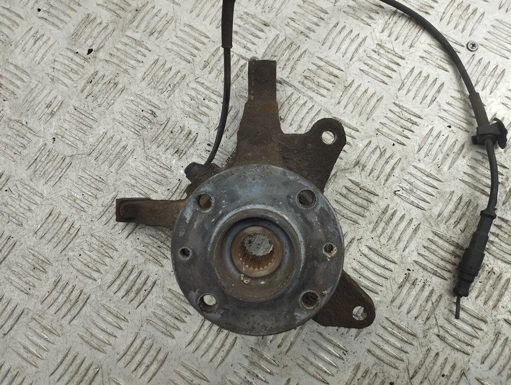 ступица передняя правая Renault Scenic I 2001, 1.8 л., бензин, МКПП, синий, минивэн