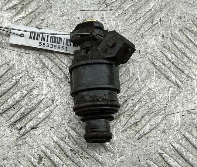 форсунка Opel Zafira A 2000, 1.8 л., бензин, МКПП, красный, минивэн, 90536149