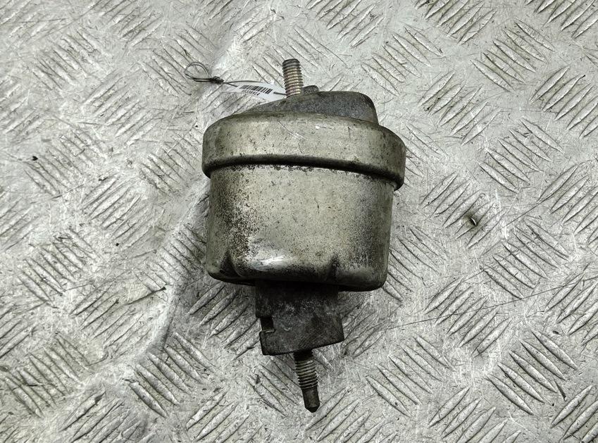 подушка крепления КПП Opel Vectra B 1999, 1.6 л., бензин, МКПП, серый, универсал