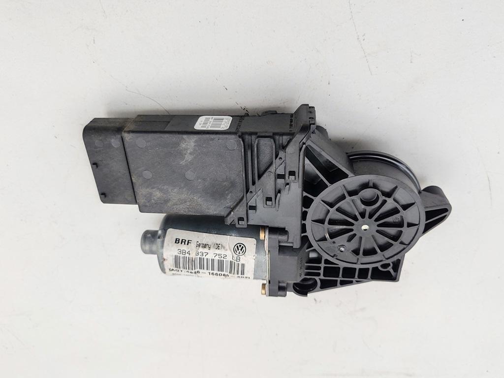 моторчик стеклоподъемника передний правый Volkswagen Passat B5+ (GP) 2003, 1.9 л., дизель, МКПП, серый, универсал, 3B4837752LB