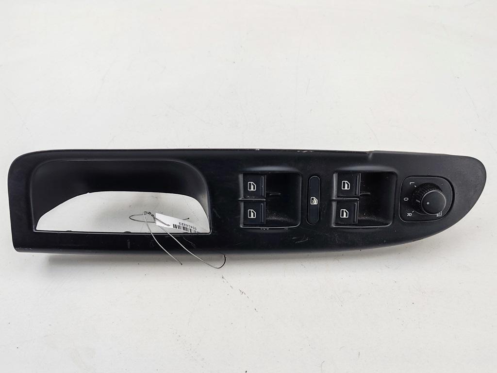 блок управления стеклоподъемниками Volkswagen Passat B6 2008, 1.8 л., бензин, МКПП, серый, универсал, 1K4959857B
