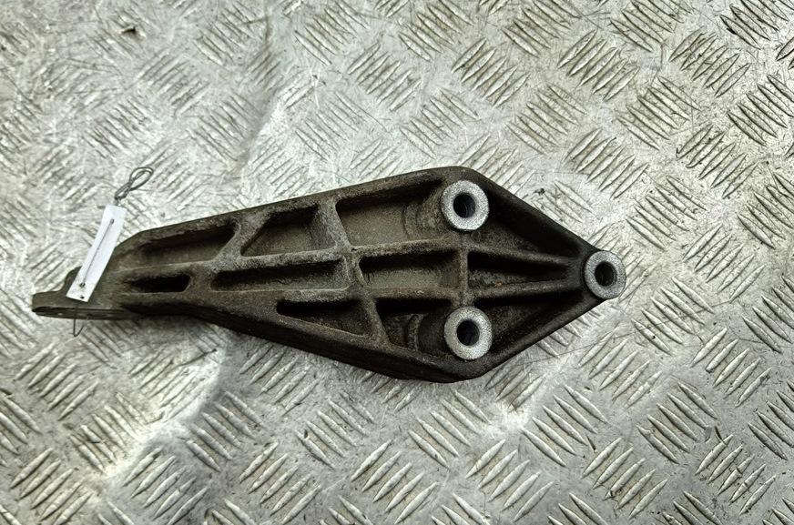 кронштейн КПП Opel Vectra B 1999, 1.6 л., бензин, МКПП, серый, универсал, 90498426