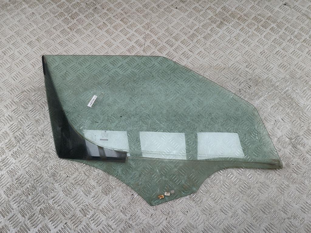 стекло двери передней правой Skoda Roomster 2006, 1.2 л., бензин, МКПП, чёрный, универсал