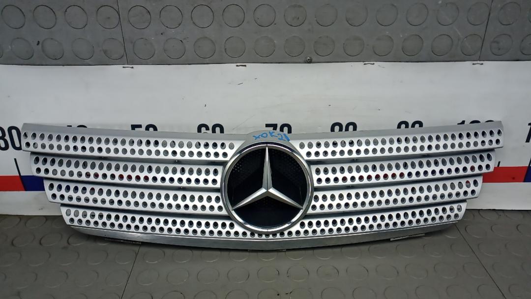 решетка радиатора Mercedes-Benz C-Класс 2007, 2.2 л., D C220 CDI, дизель, АКПП, купе
