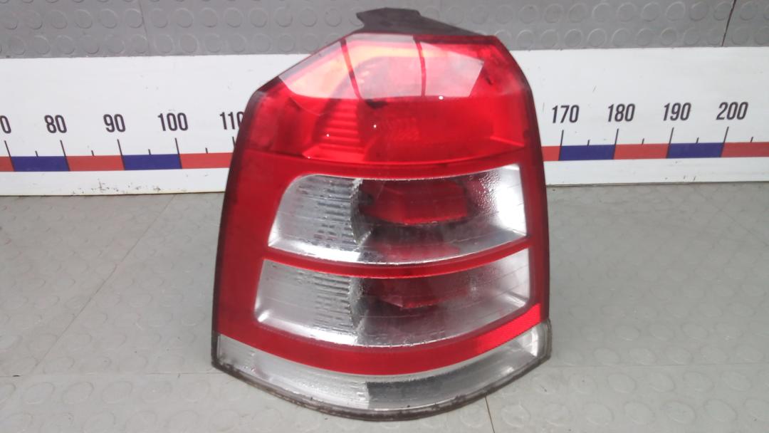 фонарь задний левый Opel Zafira 2010, 1.9 л., дизель, АКПП, минивэн