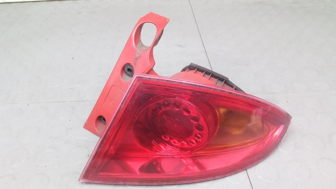 фонарь задний правый SEAT Leon рест: 2009-2012 2012, 1.6 л., МКПП, хетчбэк 5 дв.