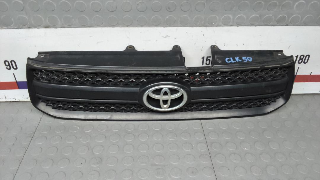 решетка радиатора Toyota RAV4 2000 2005, 2.0 л., МКПП, внедорожник 5 дв.