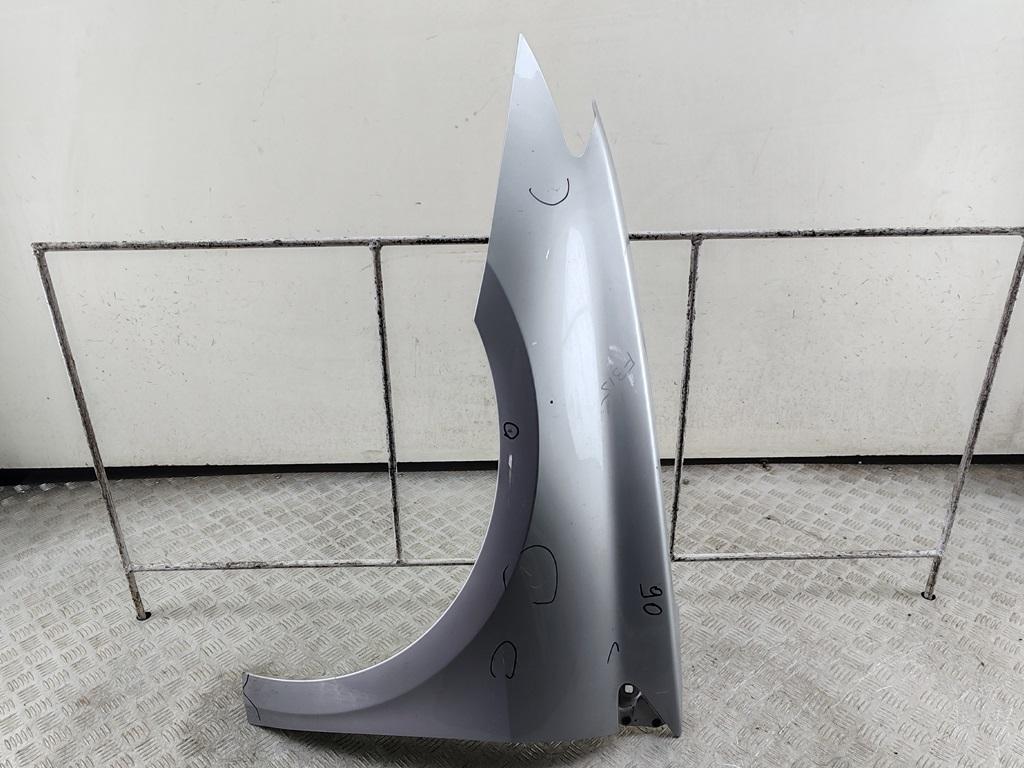 крыло переднее левое Renault Laguna III 2008, 2.0 л., бензин, МКПП, серый, хетчбэк 5 дв.