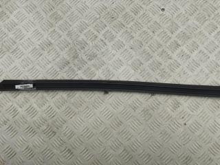 Молдинг стекла двери наружный Mercedes-Benz Vito 2001, 2.2 л., дизель, МКПП, чёрный, микроавтобус