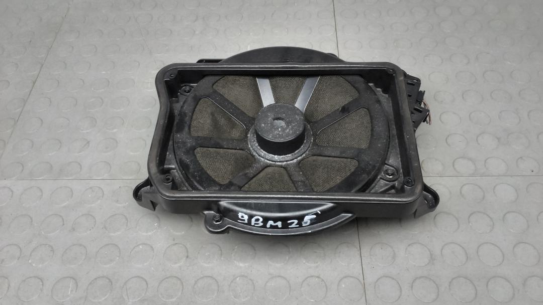 сабвуфер Audi A6 2014, 3.0 л., D TDI, дизель, АКПП, седан