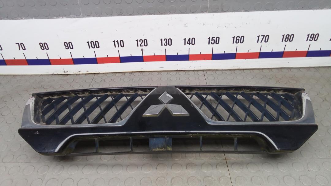 решетка радиатора Mitsubishi Pajero Sport 2005, 2.5 л., дизель, МКПП, внедорожник 5 дв., MN182509XB