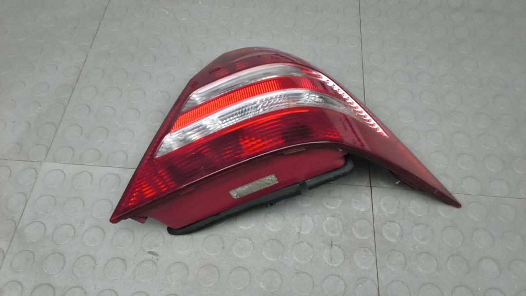 фонарь задний правый Mercedes-Benz C-Класс 2007, 2.2 л., D C220 CDI, дизель, АКПП, седан