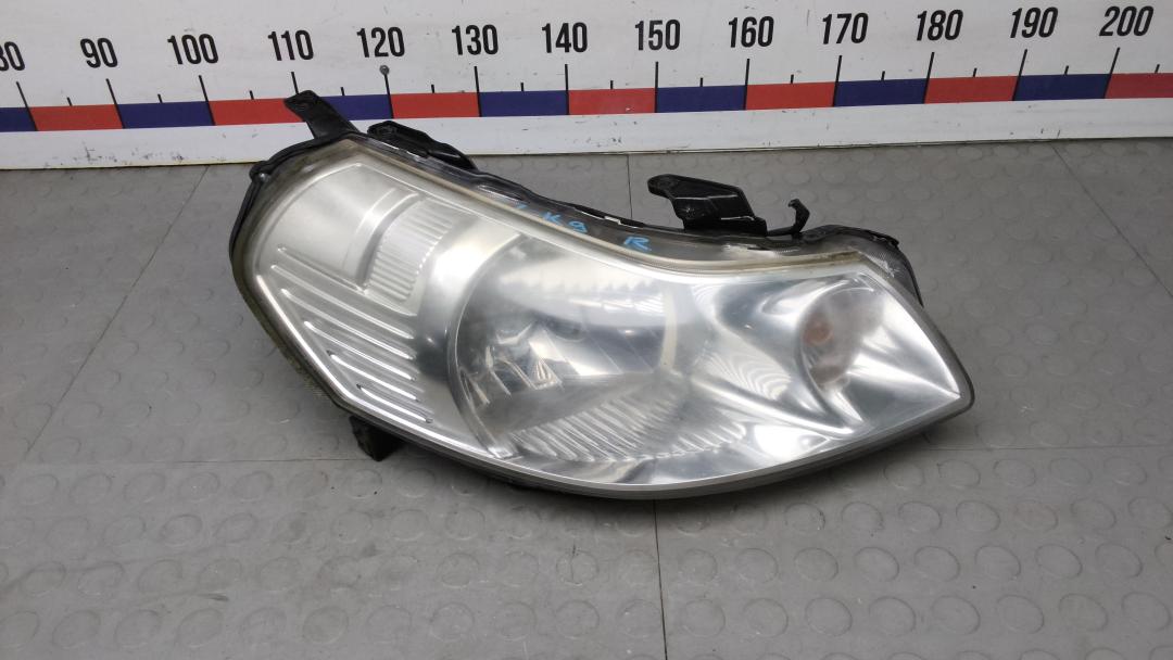 фара правая Suzuki SX4 2009, 1.6 л., дизель, МКПП, хетчбэк 5 дв.