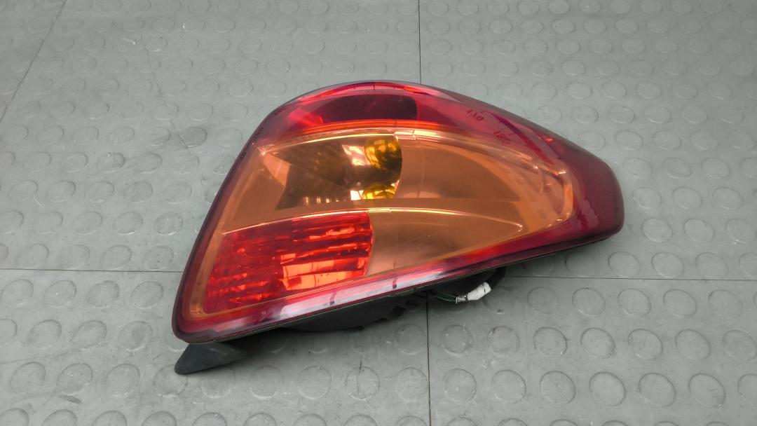 фонарь задний правый Suzuki SX4 2009, 1.6 л., дизель, МКПП, хетчбэк 5 дв.