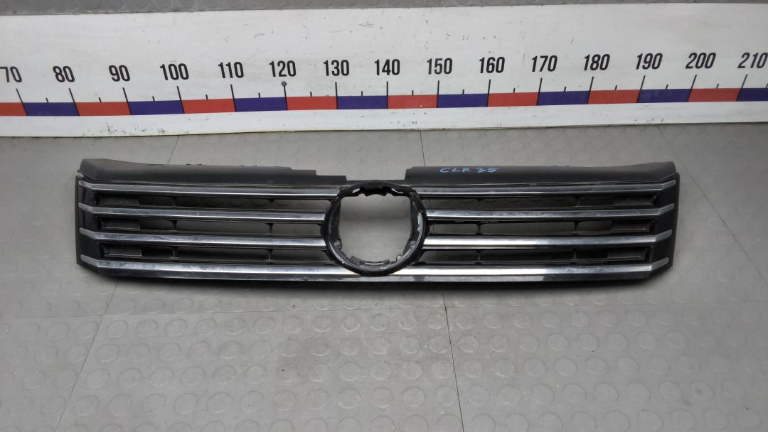 решетка радиатора Volkswagen Passat 2011, 1.6 л., дизель, МКПП, седан