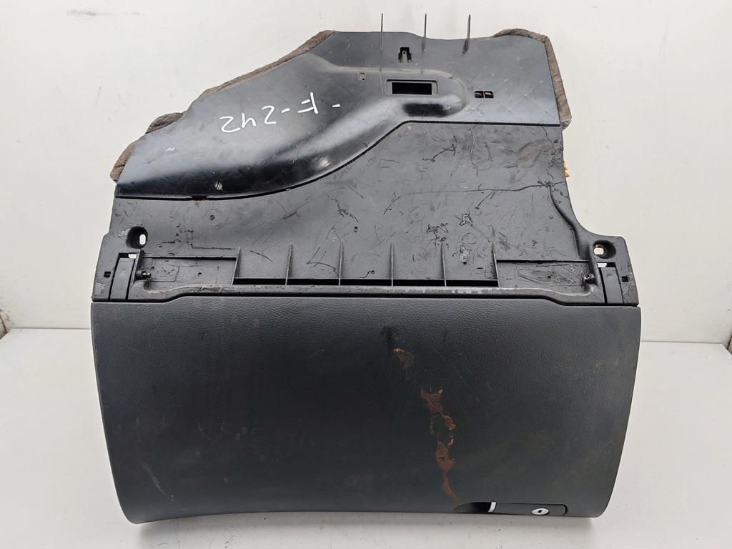 бардачок Audi A4 B6 2002, 2.0 л., бензин, МКПП, серый, универсал, 8E1857035