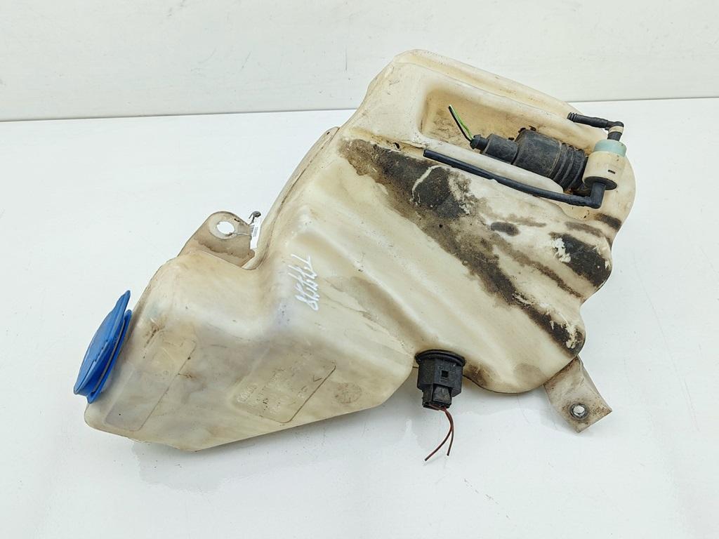 бачок омывателя Audi A6 C5 1998, 2.4 л., бензин, универсал, 4B0955453A
