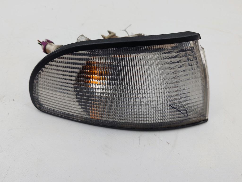 Поворотник (указатель поворота) правый Audi A4 B5 1997, 1.8 л., Ti, бензин, МКПП, синий, седан