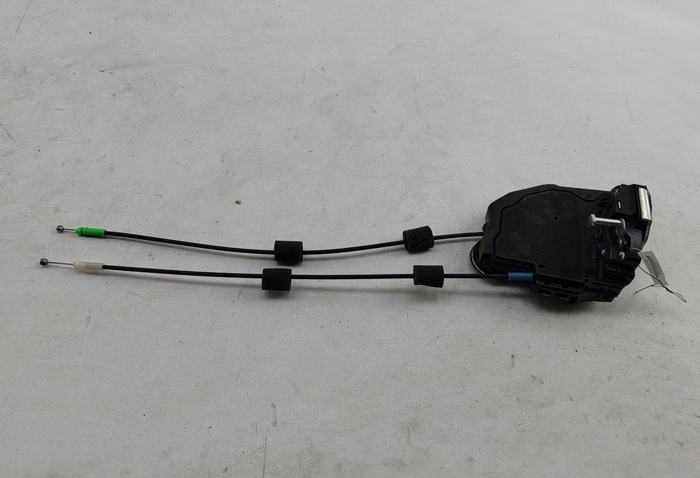 замок двери задней левой Toyota RAV4 XA30 2006, 2.2 л., дизель, МКПП, чёрный, внедорожник 5 дв., 6102718