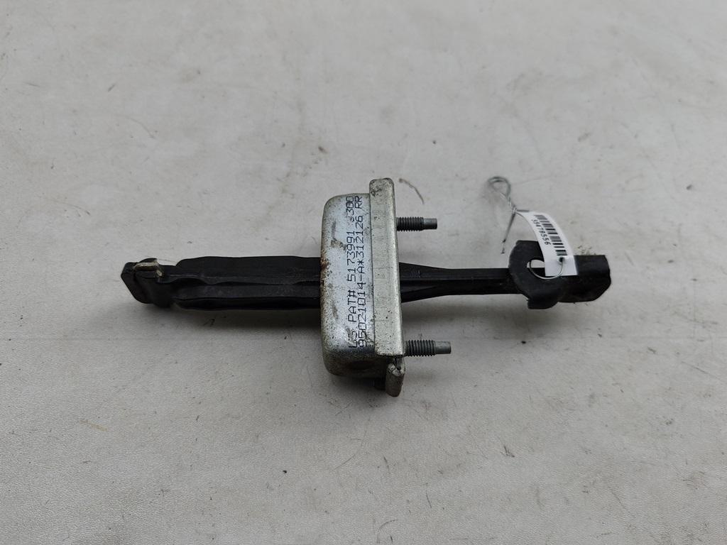 Ограничитель открывания двери задней Chevrolet Cruze 2012, универсал, 95021014
