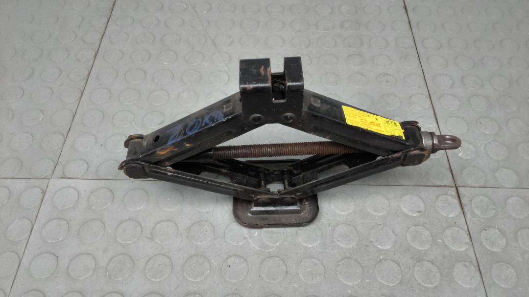 домкрат Hyundai i10 2008, 1.2 л., бензин, МКПП, хетчбэк 5 дв.