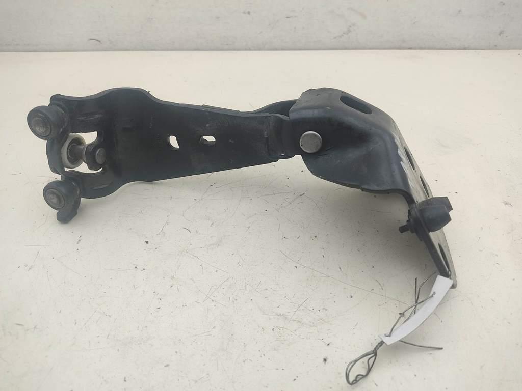 ролик двери сдвижной Ford C-Max 2019, 1.5 л., бензин, МКПП, серый, минивэн, AM51U2680