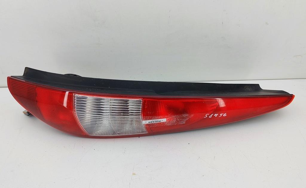фонарь задний правый Ford Mondeo III 2000, 2.0 л., бензин, МКПП, серый, универсал, 1S7113404C