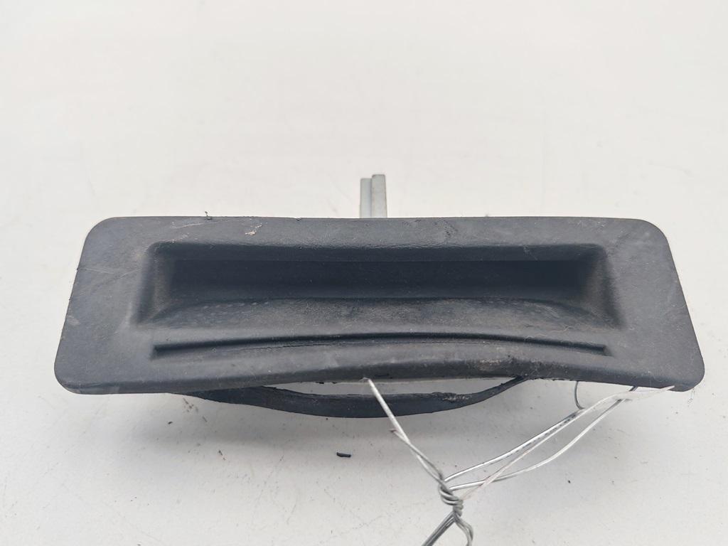 кнопка открытия багажника Opel Vectra C 2004, 1.8 л., бензин, МКПП, серый, универсал, 13107621