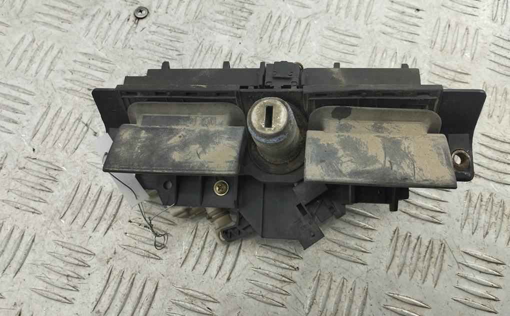 ручка крышки багажника Audi A6 C5 2000, чёрный, универсал, 4B0827565H