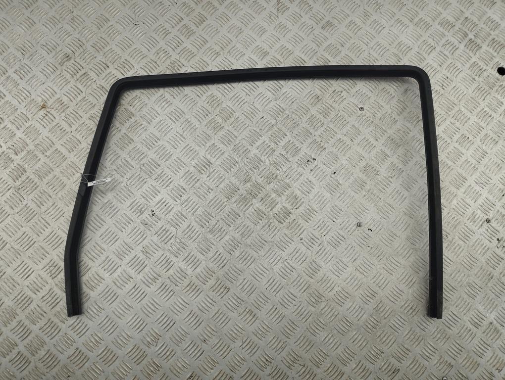 уплотнитель двери Volkswagen Sharan 2002, 1.8 л., бензин, МКПП, чёрный, минивэн