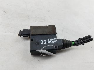 активатор замка багажника Audi A8 D2 2002, 4.2 л., бензин, АКПП, чёрный, седан