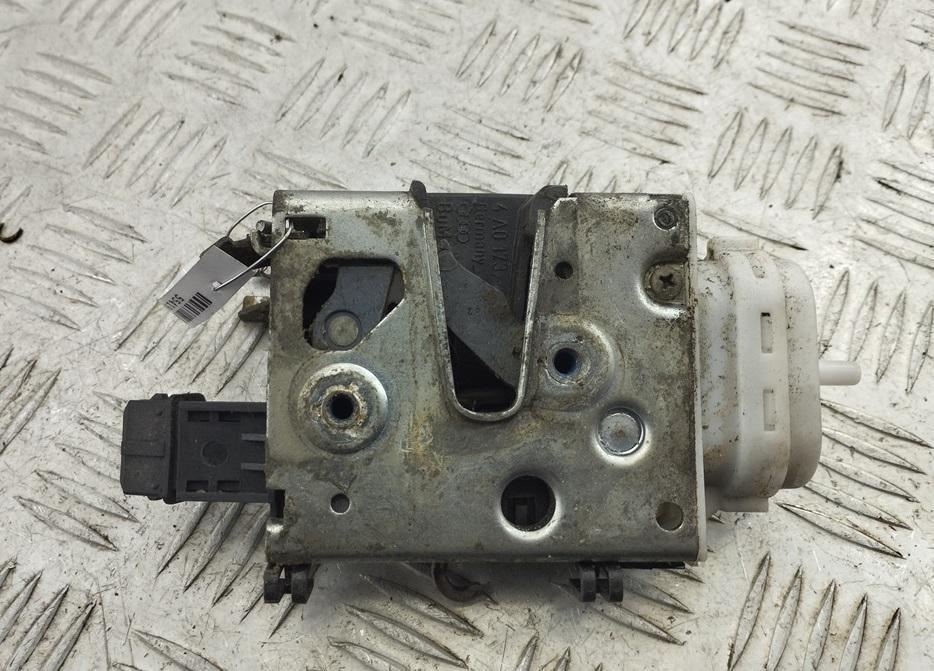 замок двери передней правой Audi 100 C4 1993, 2.6 л., бензин, АКПП, серый, седан, 4A1837016B