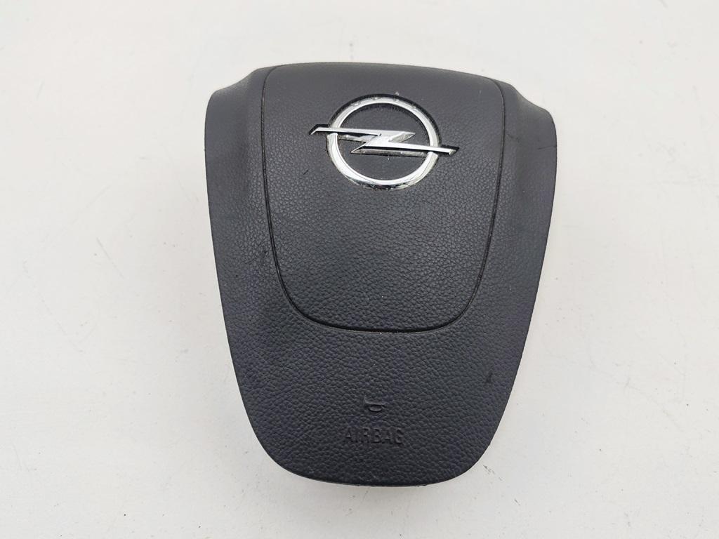 подушка безопасности водителя Opel Insignia A 2012, 2.0 л., дизель, МКПП, чёрный, универсал, 13270401