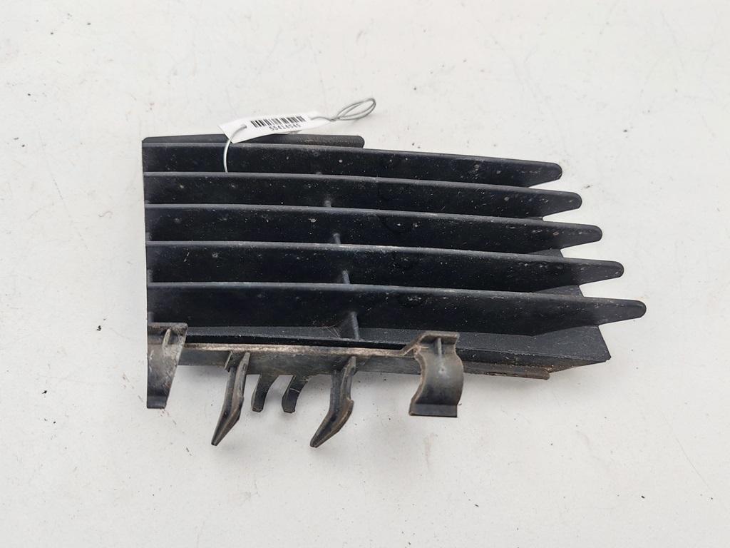 рамка фары противотуманной правой Opel Vectra C 2002, 2.2 л., бензин, МКПП, серый, седан, 09186128
