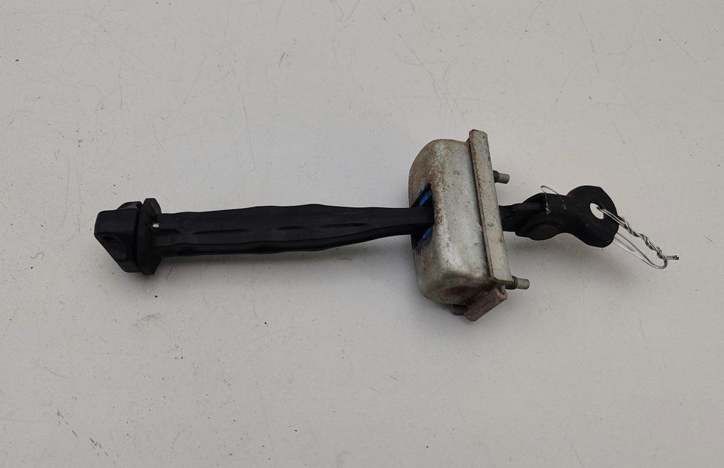 Ограничитель открывания двери задней Opel Astra J 2010, хетчбэк 5 дв., 13270612