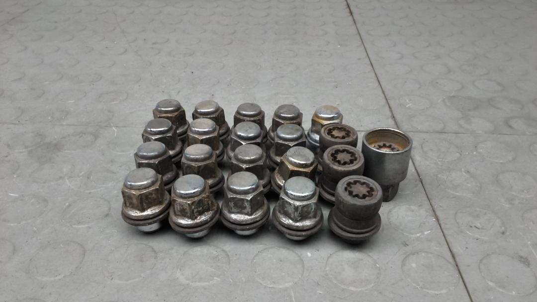 гайка колесная Toyota RAV4 2012 2014, 2.2 л., АКПП, внедорожник 5 дв.