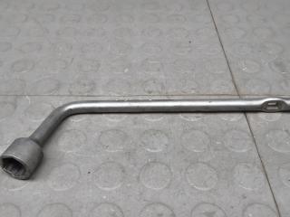 ключ колесный (балонный) Toyota RAV4 2012 2014, 2.2 л., АКПП, внедорожник 5 дв.