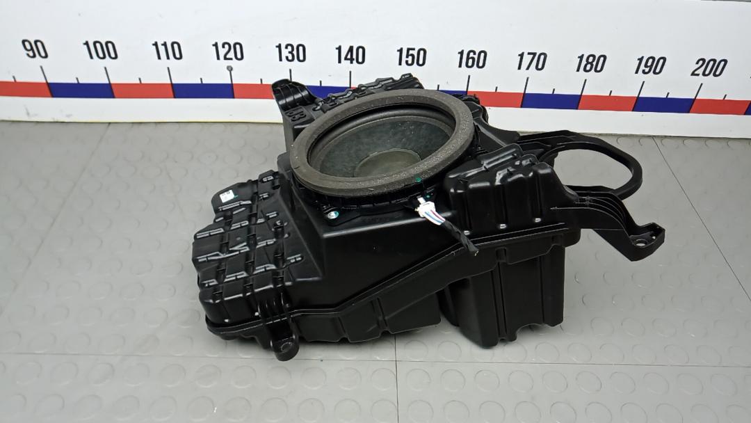 сабвуфер Toyota RAV4 2018 2021, 2.5 л., АКПП, внедорожник 5 дв., 8615042070