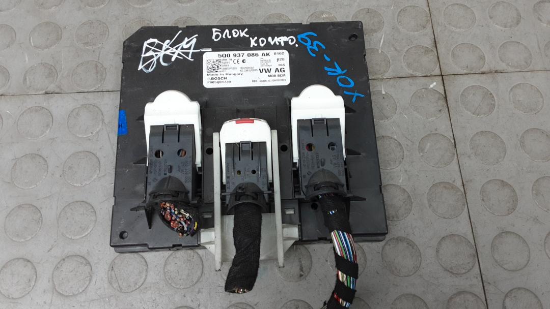 блок комфорта Skoda Octavia 2013 2016, 1.6 л., МКПП, универсал, 5Q0937086AK