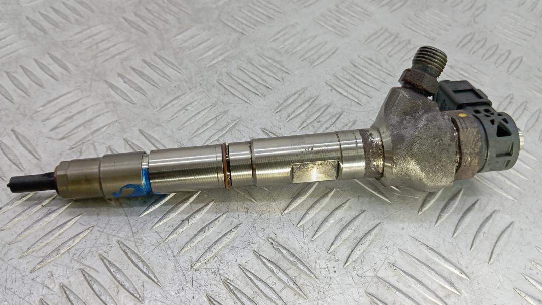 форсунка Volkswagen Passat 2014-2023 2016, 1.6 л., МКПП, универсал, 0445110473