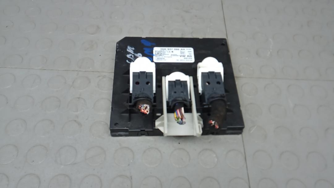 блок комфорта Volkswagen Passat 2014 2015, 2.0 л., TDi, МКПП, универсал, 5Q0937086AH