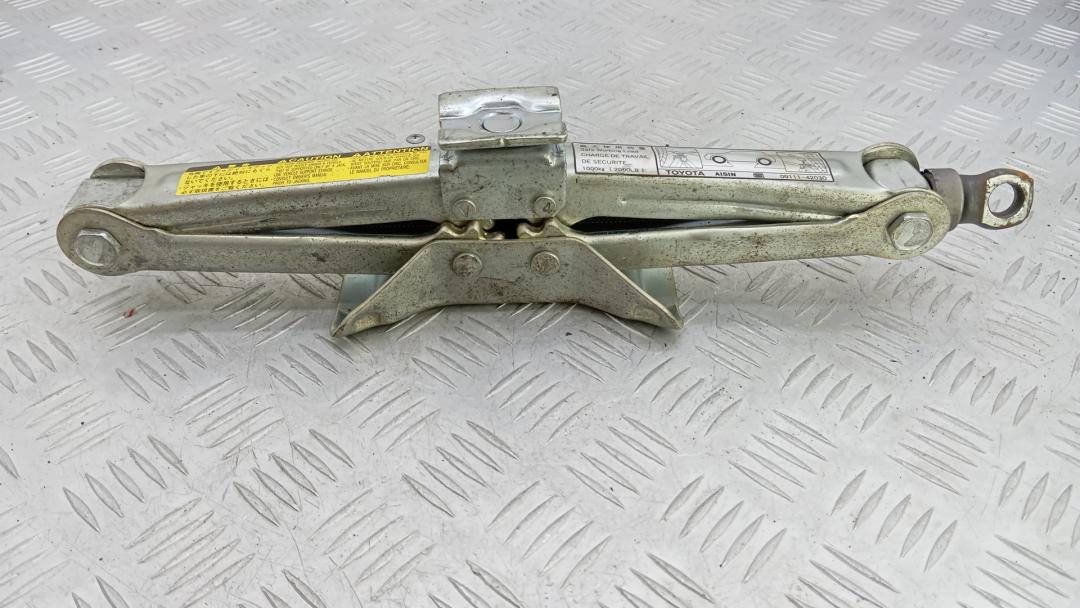 домкрат Toyota RAV4 2000 2004, 2.0 л., МКПП, внедорожник 5 дв.