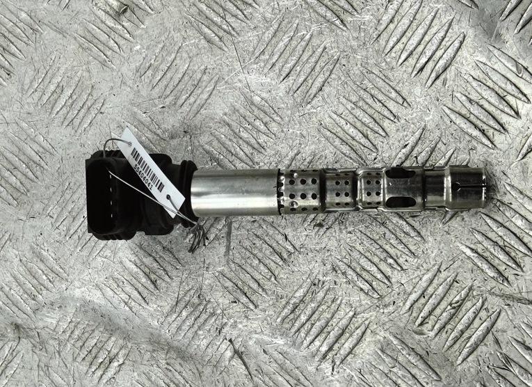 катушка зажигания Volkswagen Passat B6 2007, 2.0 л., бензин, МКПП, серый, седан, 06F905115F