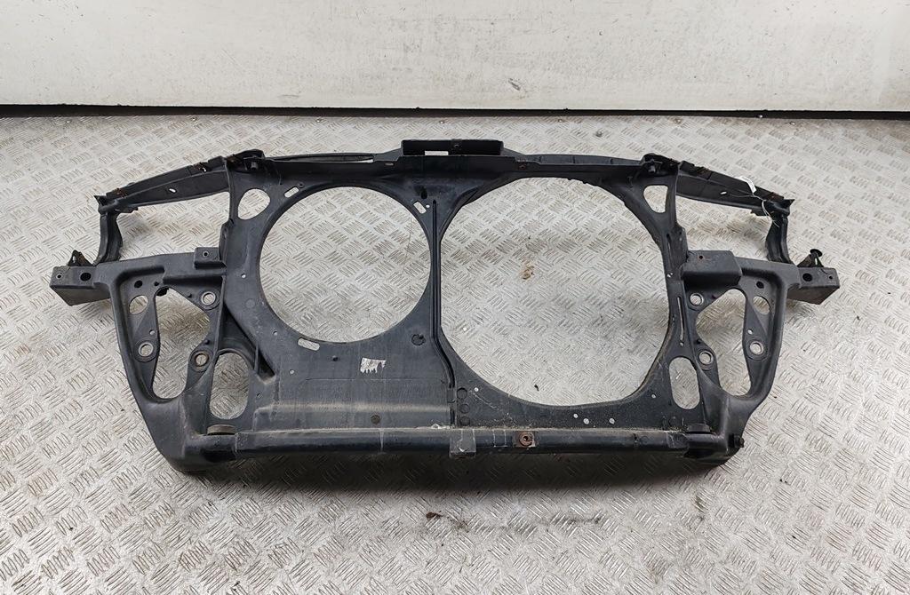 Рамка радиатора Volkswagen Passat B5 2000, 1.6 л., бензин, МКПП, красный, универсал, 3B0805594