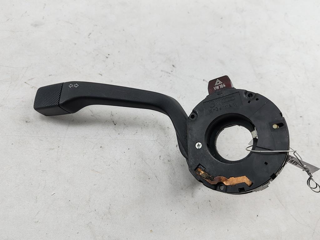 переключатель поворотов Volkswagen Jetta 1991, 1.8 л., бензин, АКПП, серый, седан